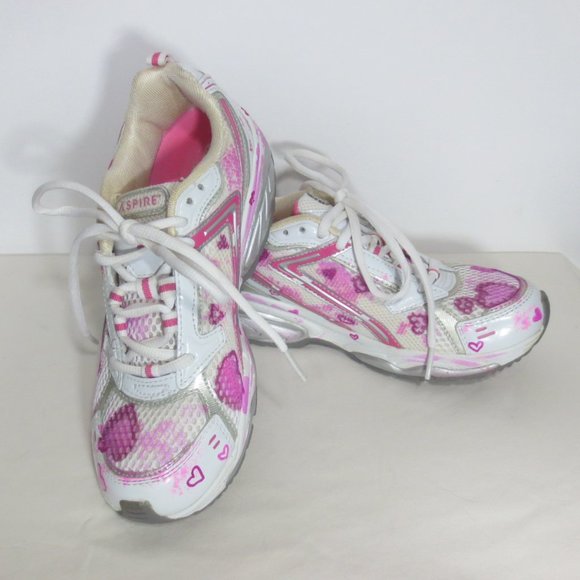 Upcycled Pink Tie Dye Hearts Graphic Love to Run Cross Trainer Running Shoes 6.5 - Picture 1 of 11